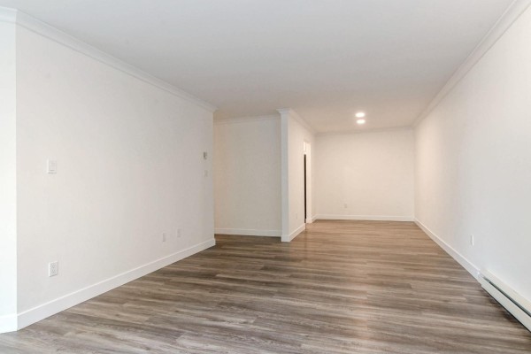102 9948 151 Street, Surrey, BC V3R0V6 Photo 5