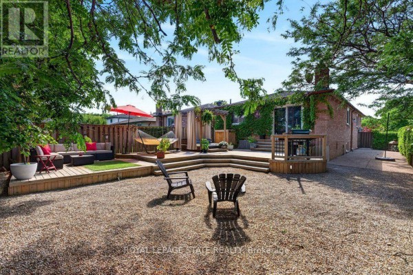 102 Birchlawn Drive, Hamilton, ON, photo 2