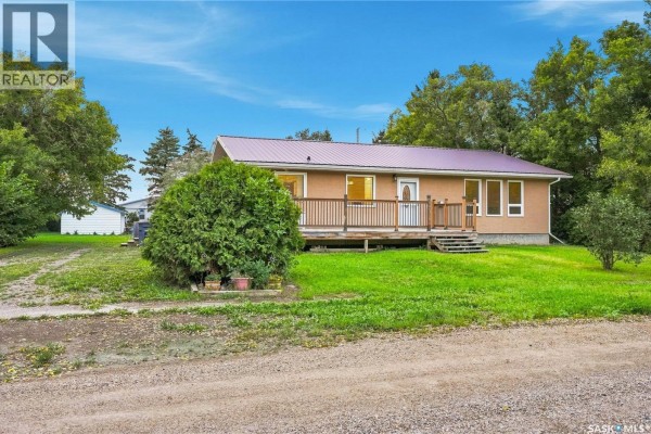 Dining room - 102 Campkin Street, Francis, SK S0G1V0 Photo 2