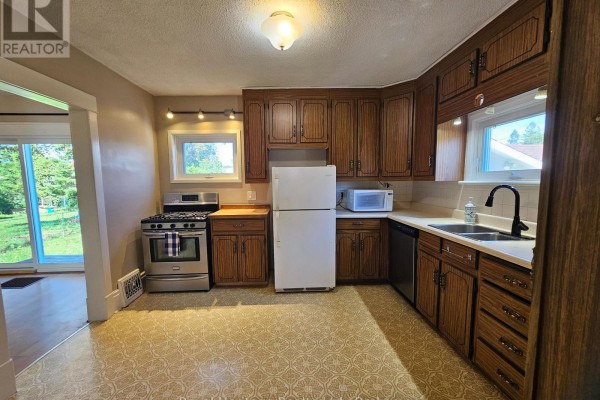 Bedroom 2 - 102 Catharine Street, Belleville, ON K8P1M3 Photo 5