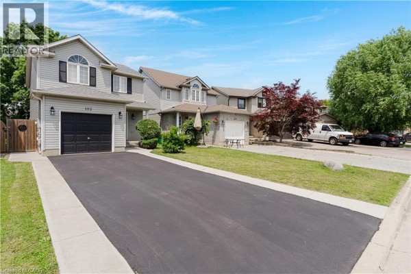 102 Chateau Crescent, Cambridge, ON, photo 2