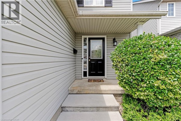 102 Chateau Crescent, Cambridge, ON, photo 3