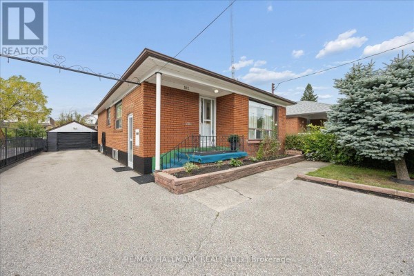 Kitchen - 102 Cleta Drive, Toronto, ON M1K3G7 Photo 2