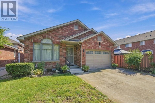 Great room - 102 Cove Crescent, Hamilton, ON L8E5A1 Photo 3