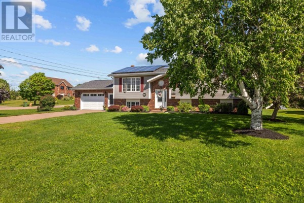 102 Crozier Drive, Summerside, PE, photo 3