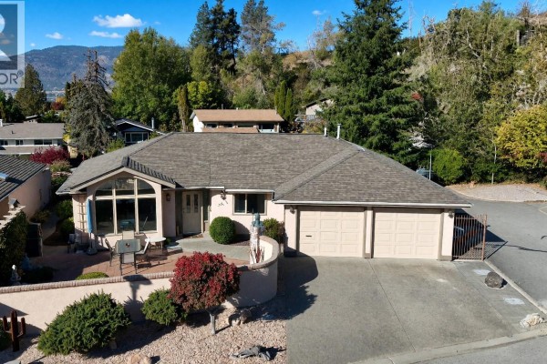 Family room - 102 Forestbrook Place Unit# 203, Penticton, BC V2A7N4 Photo 5