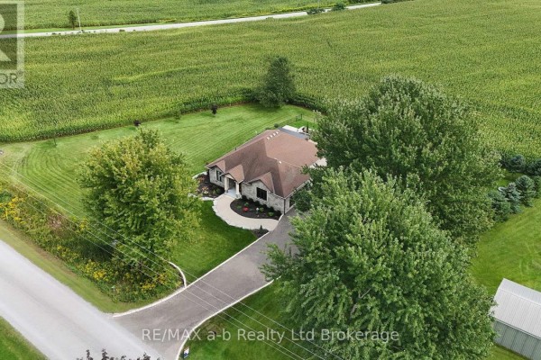 Office - 102 Goshen Road, Norfolk, ON N4G4G7 Photo 4