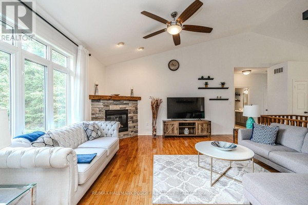 102 Highland Drive, Oro Medonte, ON, photo 3