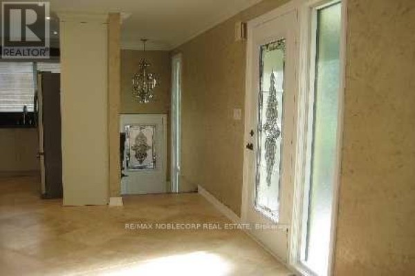 Primary Bedroom - 102 Humber Crescent, King, ON L0G1K0 Photo 3