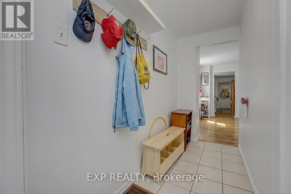 Bedroom 2 - 102 Lebreton Street N, Ottawa, ON K1R7H4 Photo 5