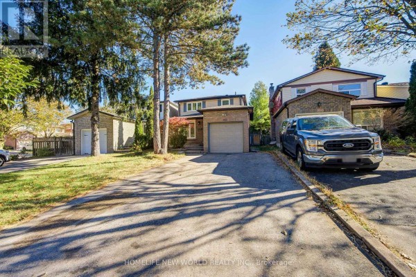 Family room - 102 Madsen Crescent, Markham, ON L3R4P3 Photo 2