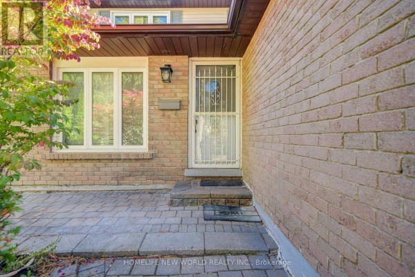 Bedroom 2 - 102 Madsen Crescent, Markham, ON L3R4P3 Photo 5