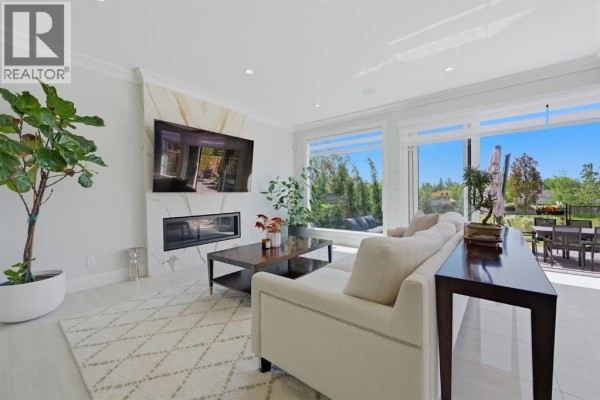 Foyer - 102 Malibou Road, Calgary, AB T2V2A4 Photo 5