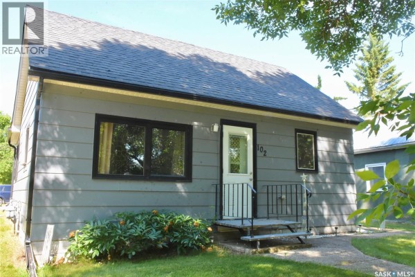 Kitchen - 102 Mckendre Street, Dysart, SK S0G1H0 Photo 2