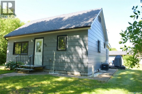Bedroom - 102 Mckendre Street, Dysart, SK S0G1H0 Photo 3