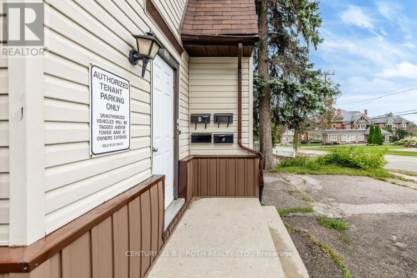 102 West Street N, Orillia, ON L3V5C3 Photo 3