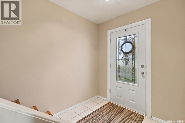 2pc Bathroom - 102 Oakview Drive, Regina, SK S4R0E4 Photo 3