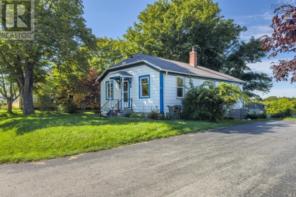 102 Parade Street, Yarmouth, NS, photo 2