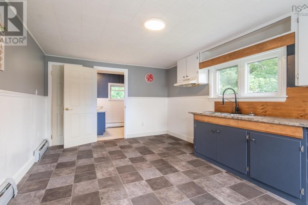 102 Parade Street, Yarmouth, NS, photo 3