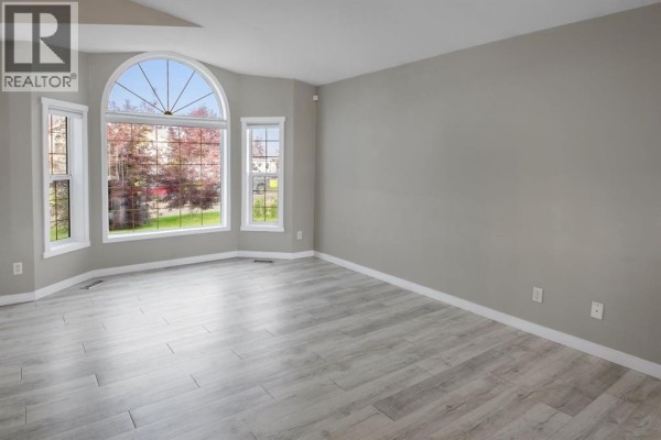 4pc Bathroom - 102 Pinnacle Crescent, Grande Prairie, AB T8W2T1 Photo 4