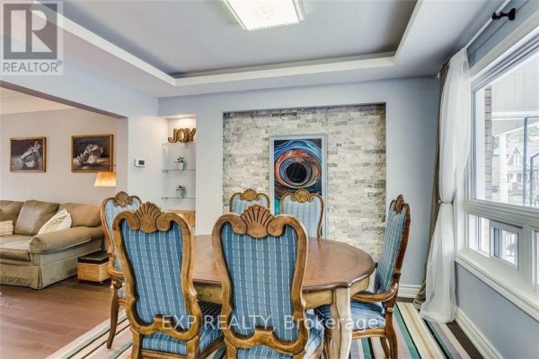 102 Rosslyn Avenue N, Hamilton, ON, photo 2