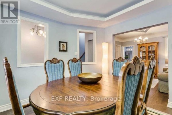 102 Rosslyn Avenue N, Hamilton, ON, photo 3