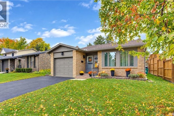 Laundry room - 102 Toynbee Crescent, Kitchener, ON N2N1R9 Photo 3