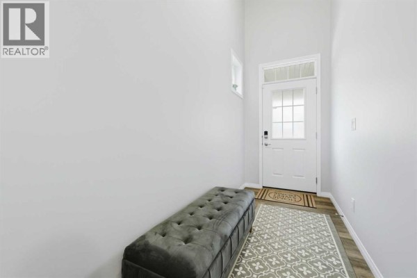Kitchen - 102 Yorkville Green Sw, Calgary, AB T2X4K1 Photo 4