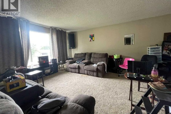 Kitchen - 1020 1 Street W, Kindersley, SK S0L1S0 Photo 4