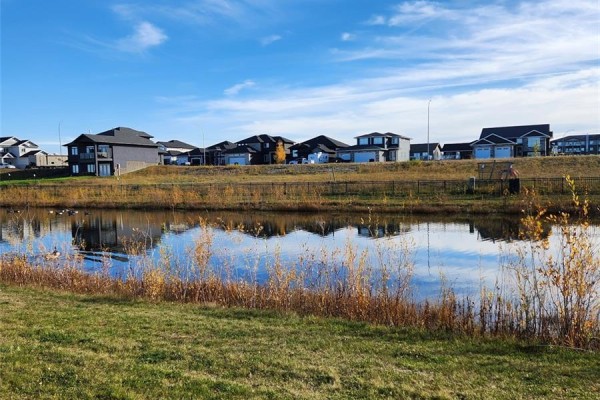 1020 3rd Street N, Martensville, SK S0K2T0 Photo 3