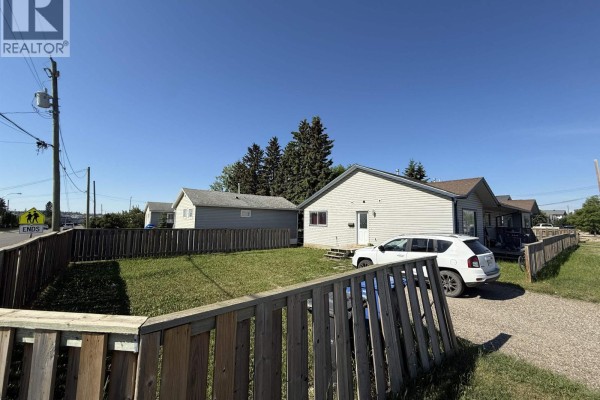 10203 98 Avenue, Fort St  John, BC, photo 3