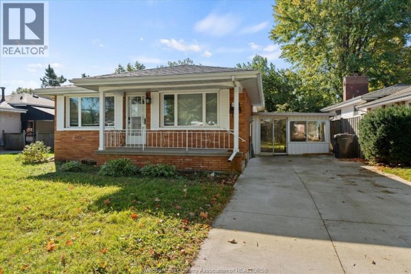 4pc Bathroom - 10205 Pulbrook, Windsor, ON N8R1C2 Photo 2
