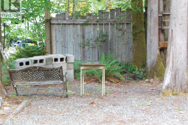 10206 South Dr, Port Alberni, BC V9Y9A8 Photo 3