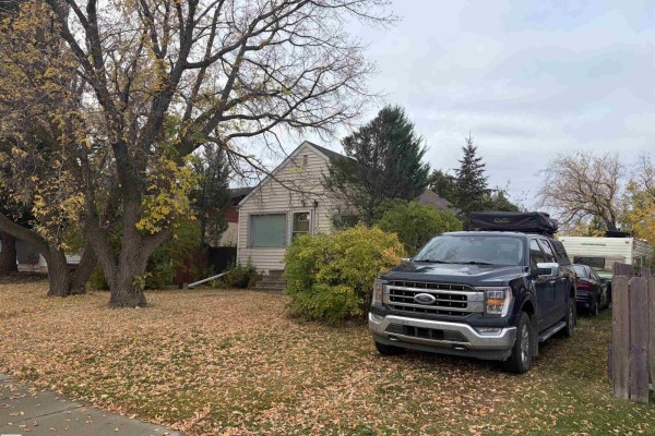 10208 158 St Nw, Edmonton, AB, photo 2