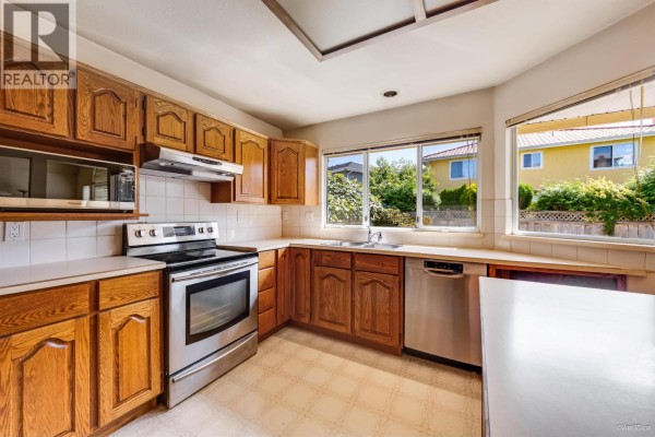 10208 River Drive, Richmond, BC V6X1Z3 Photo 5