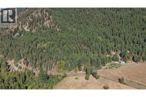 1021 Creighton Valley Road, Lumby, BC V0E2G1 Photo 5