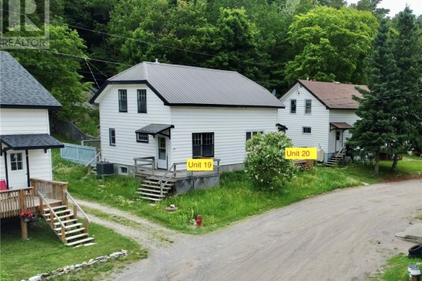 Eat in kitchen - 1021 Crescent Street Unit# B, Willisville, ON P0P2H0 Photo 5