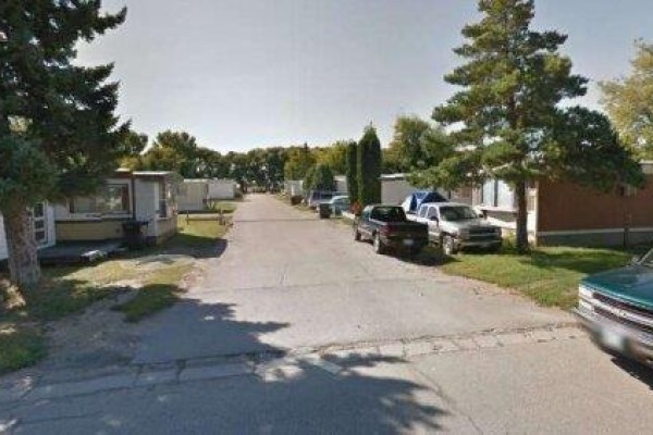 1021 Jackson Street, Dauphin, MB R7N2N4 Photo 3