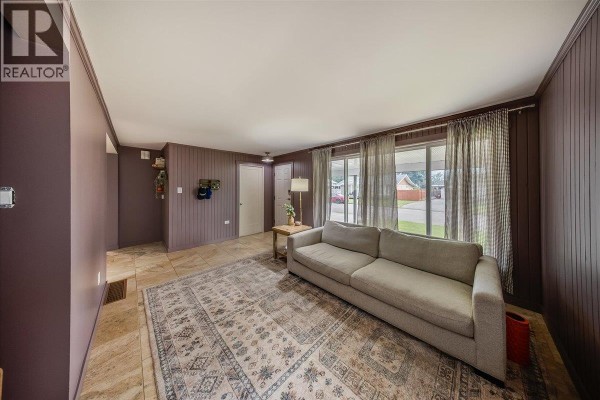 Recreation room - 1021 Regan Crescent, Trail, BC V1R1C2 Photo 4