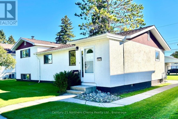 1021 Third Street E, Fort Frances