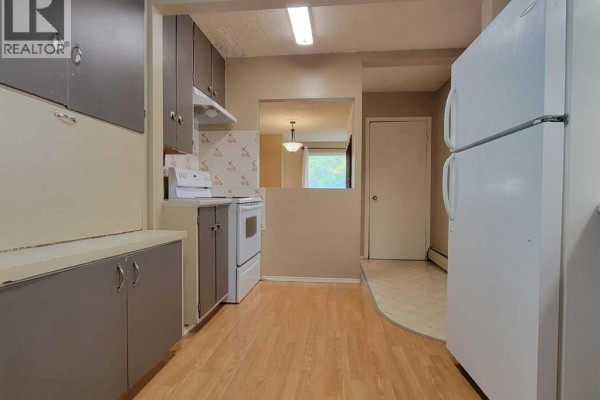 Bedroom - 10215 106 Avenue, Grande Prairie, AB T8V1K2 Photo 4