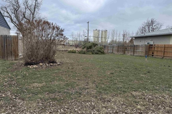 10216 107 St, Westlock, AB, photo 2