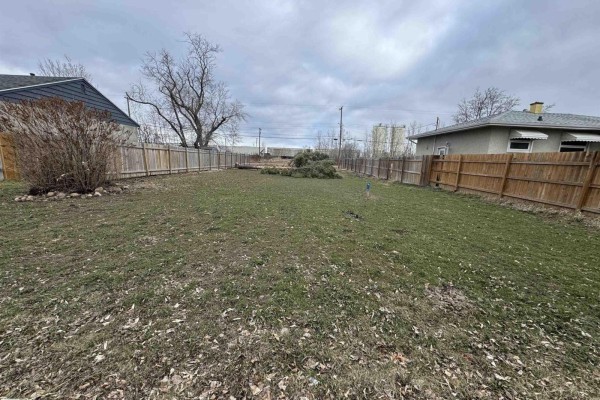 10216 107 St, Westlock, AB, photo 3