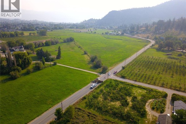 Bedroom - 10216 Lumsden Avenue, Summerland, BC V0H1Z8 Photo 4