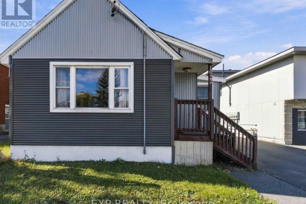 1022 Maitland Avenue, Ottawa, ON K2C2B6 Photo 2