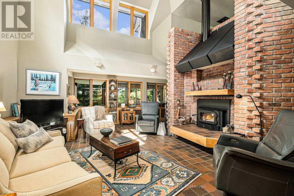 Sunroom - 1022 Tullys Way, Tay Valley, ON K7H3C5 Photo 5