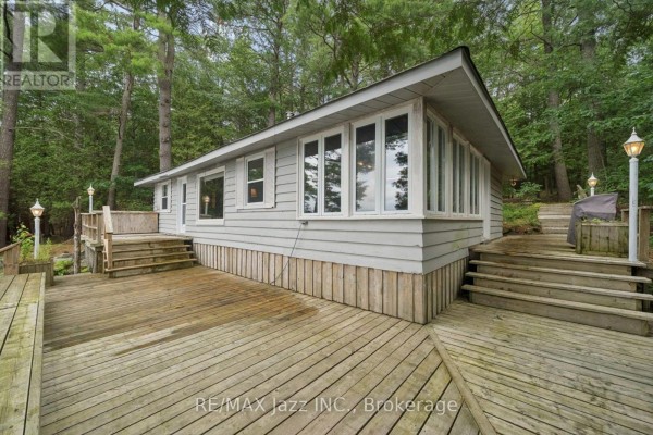 1022 Two Dogs Lane, Algonquin Highlands, ON, photo 2