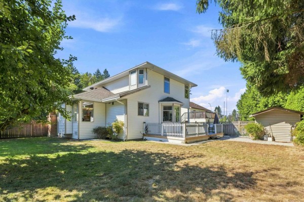 10220 146 Street, Surrey, BC V3R3S9 Photo 4