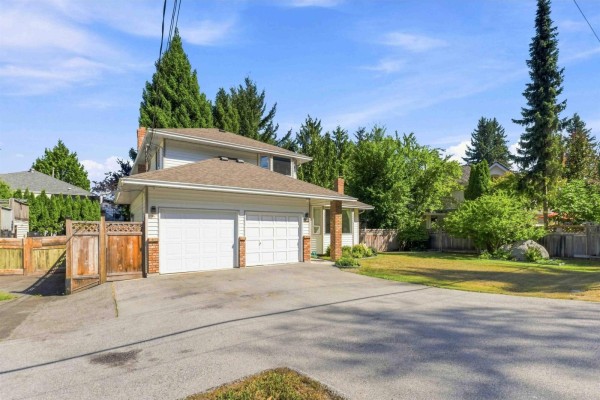 10220 146 Street, Surrey, BC V3R3S9 Photo 5