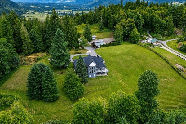 10228 Stave Lake Street, Mission, BC V2V0B5 Photo 5